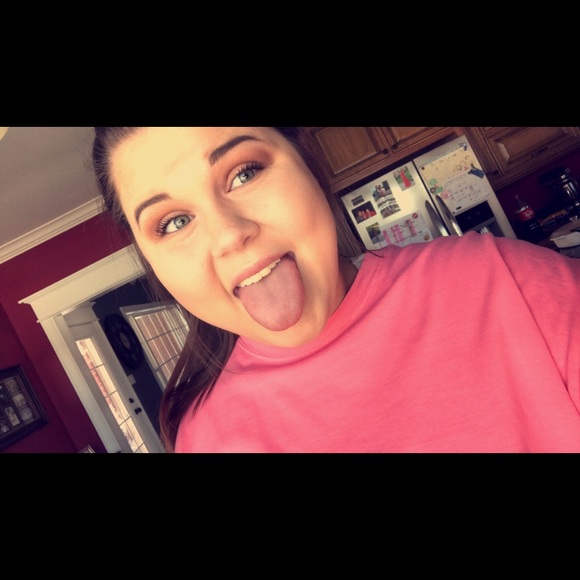 Meet your Posher, Haley - Picture 1 of 1